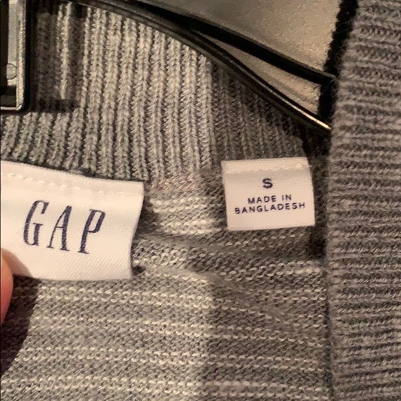 Gray and white striped cardigan - Picture 3 of 3